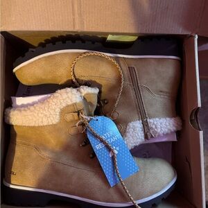 JBU by Jambu women’s Blue Creek Water Resistance snow TAN Boots size 11